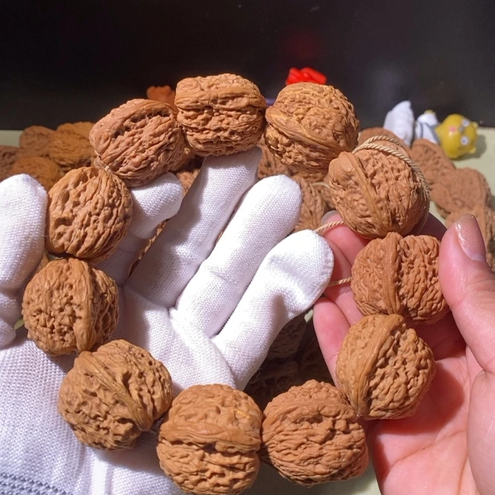 手串文玩核桃……46