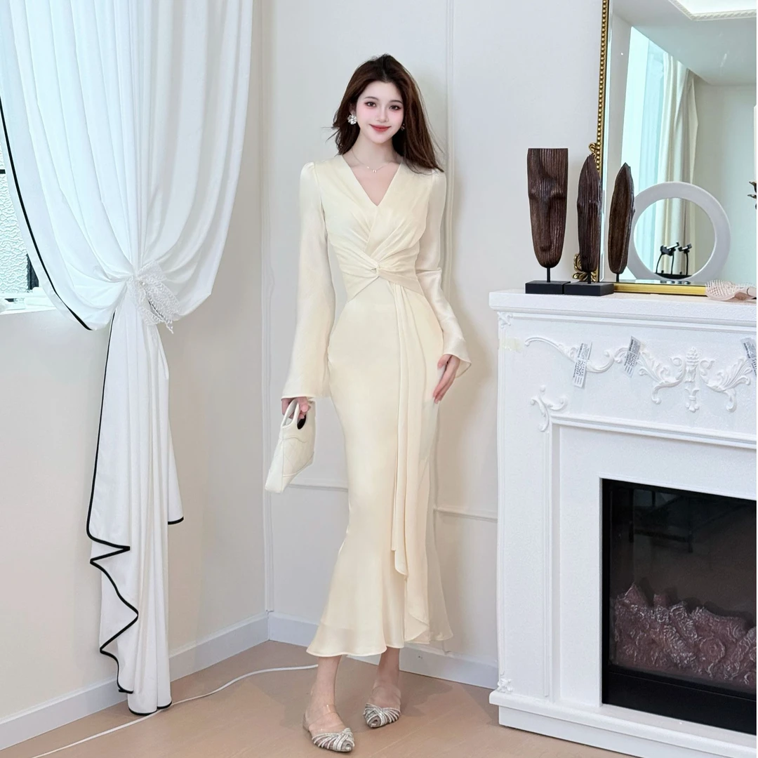 【早秋新款】汪大美25年新款时尚法式收腰显瘦连衣裙251999