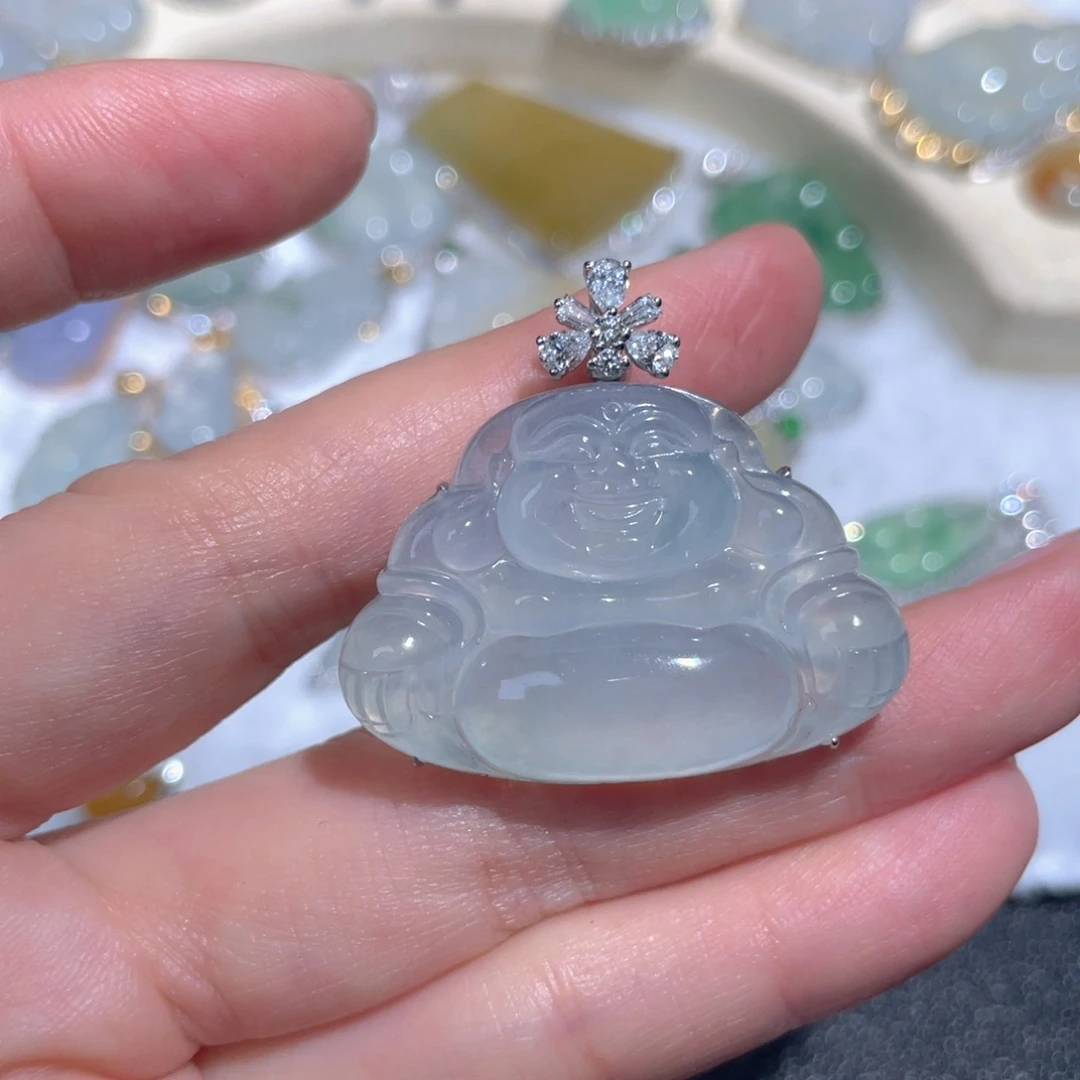 翡翠颈饰18K金镶嵌翡翠