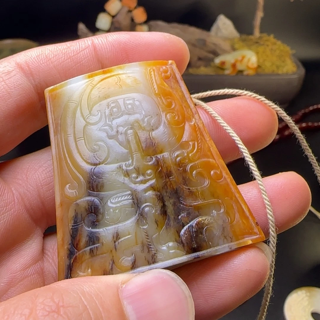 大***象和田玉（糖玉）未镶嵌挂件