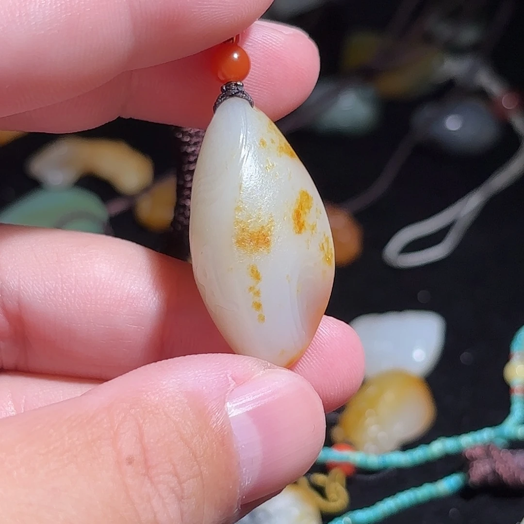 熙***玉未镶嵌和田玉车挂