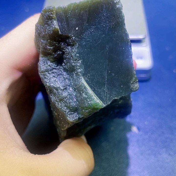 未镶嵌和田玉（糖玉）珠宝半成品