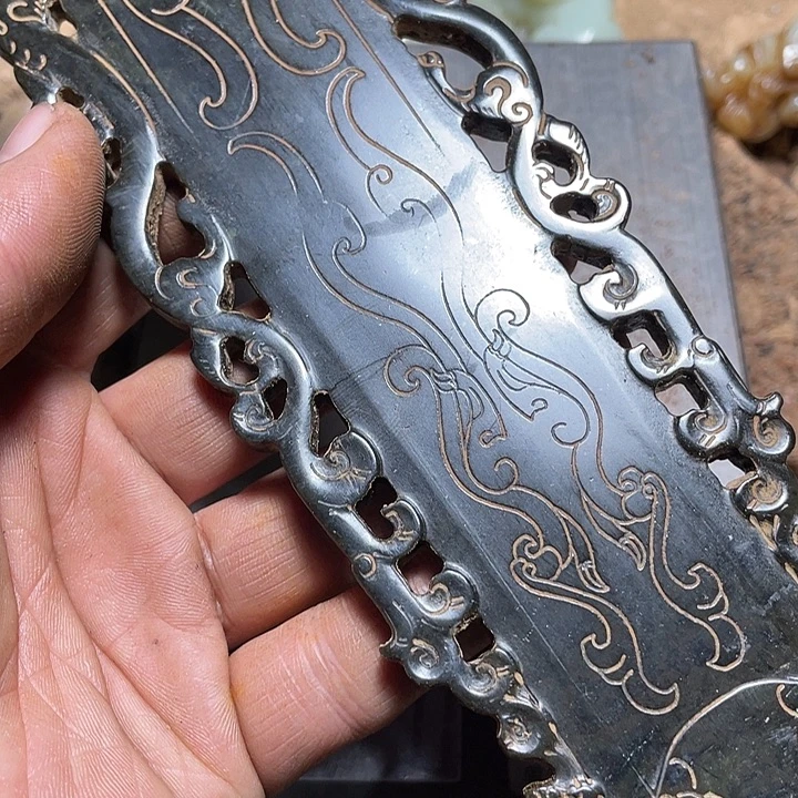 自***岁和田玉（糖玉）未镶嵌颈饰