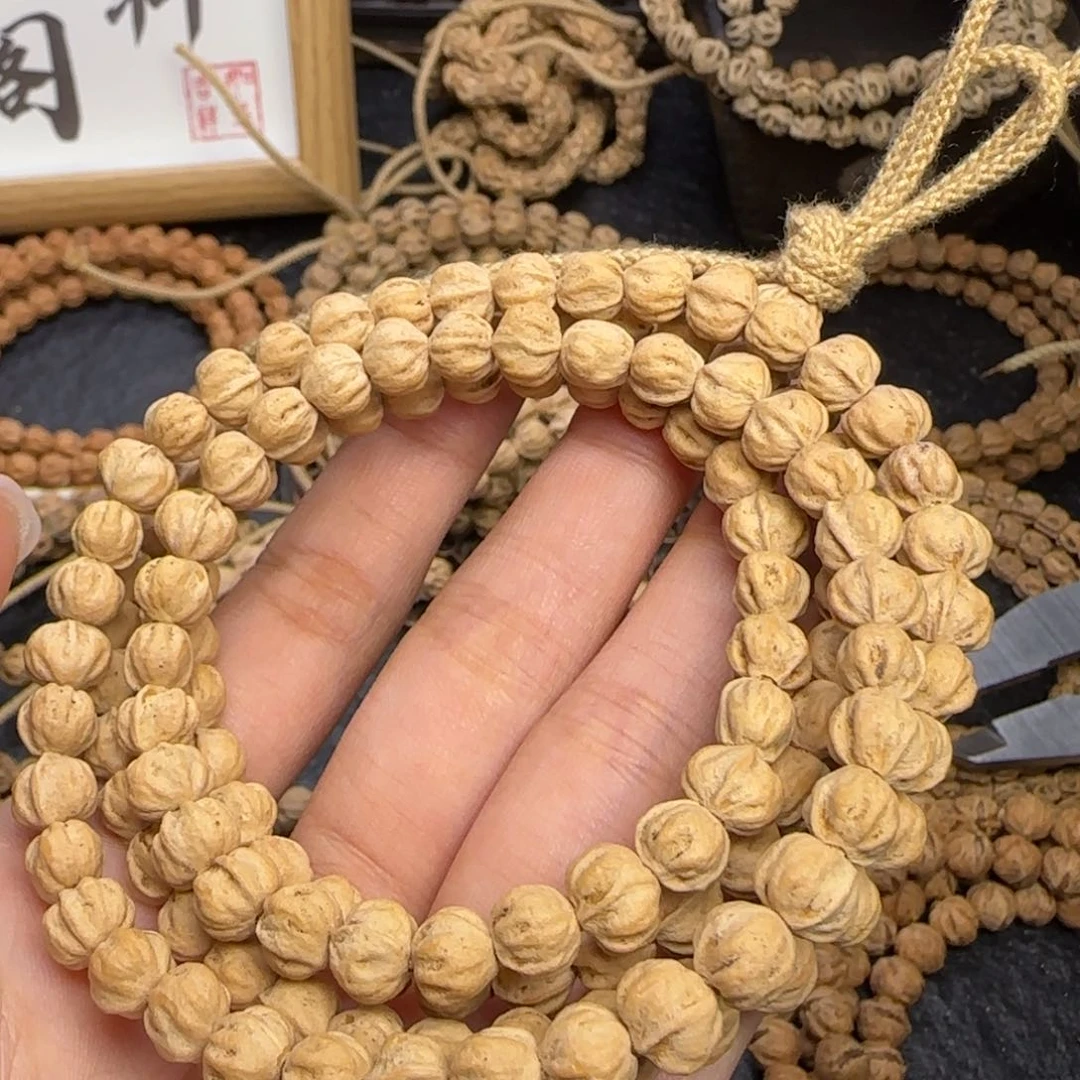 柏香籽/百香籽吊坠人*