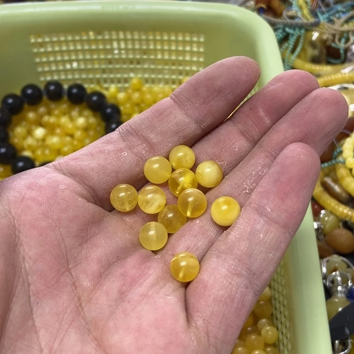 未镶嵌蜜蜡裸石多样性发货