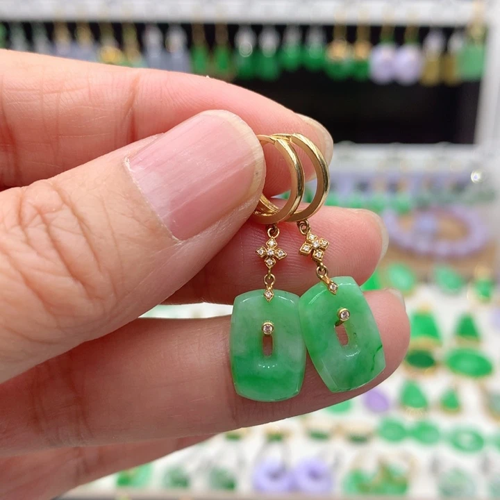 翡翠18K金镶嵌耳饰