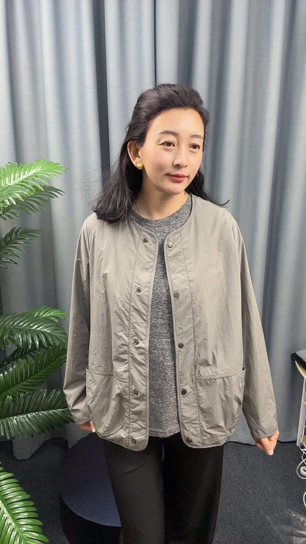 轻便圆领外套女装短款百搭