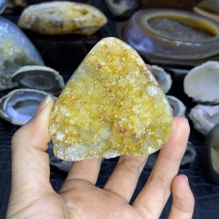 水晶未镶嵌珠宝半成品晶镇