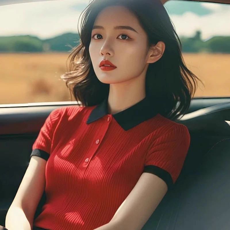 红色拼接翻领针织正肩短袖T恤女2025新款夏韩系独特绝美上衣春季