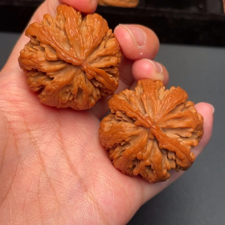 文玩核桃吊坠秦岭野生核桃文玩