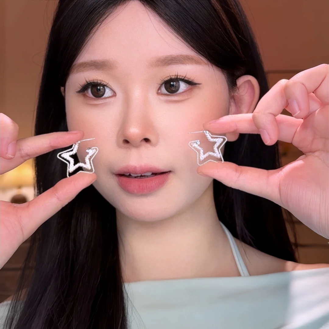 合金耳饰 银色碎银子爱心五角星耳环女新款高级感耳钉绝美独特夸