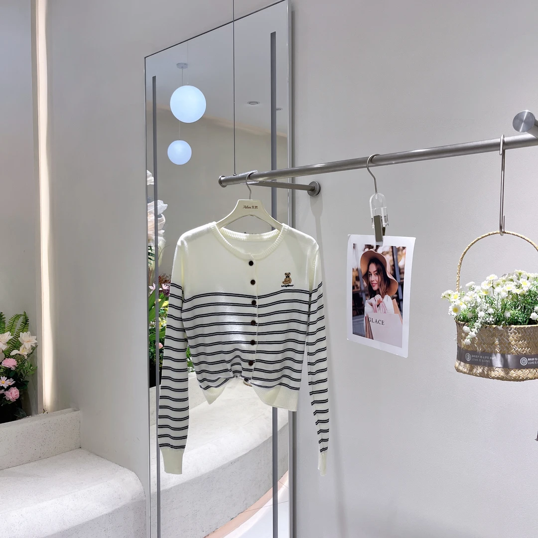 艾然 5a8285韩系学院风条纹开衫2025春季新款小熊刺绣针织上衣