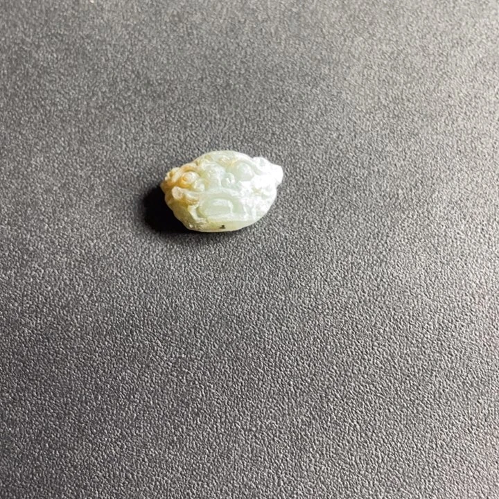 定制翡翠未镶嵌风**?