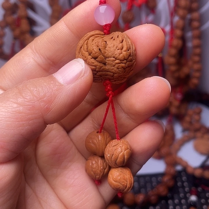 桃核吊坠龙纹桃枭