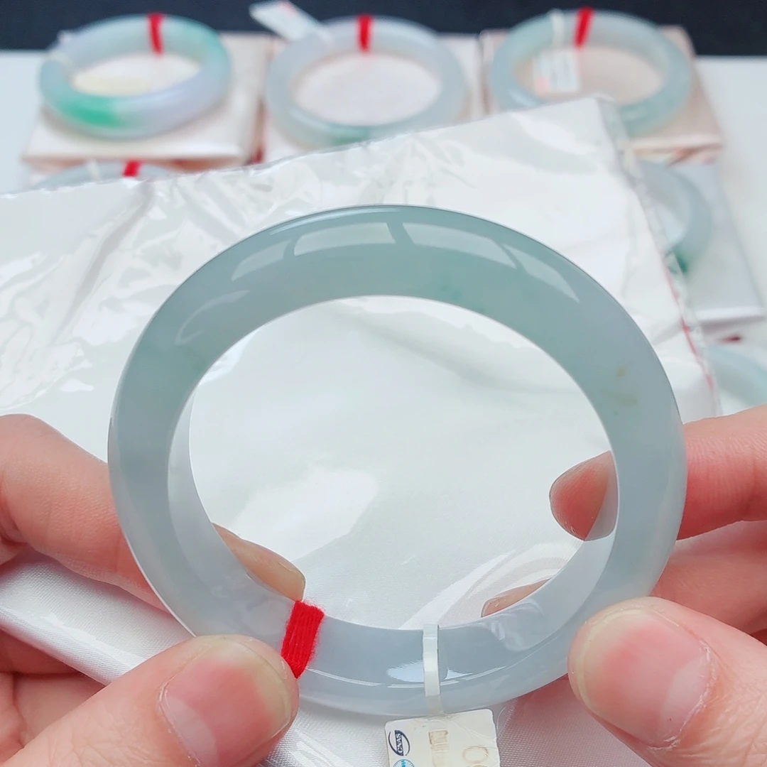 翡翠未镶嵌手镯56圈口