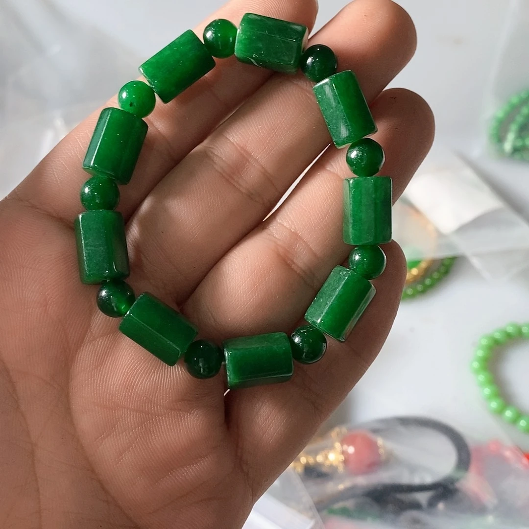 只买单纯的吊坠，没带链子，属的性质。