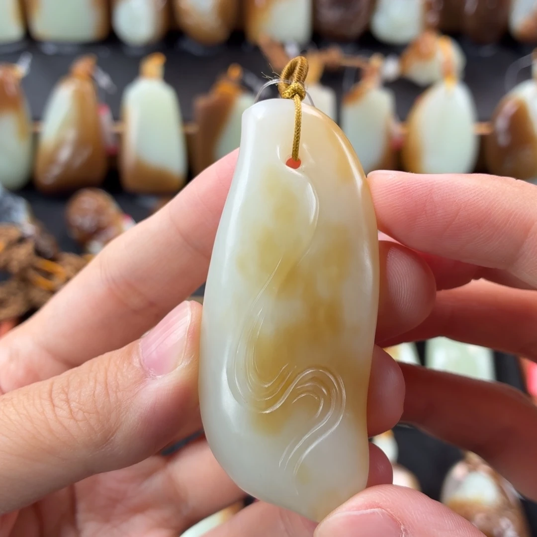 颈饰未镶嵌和田玉