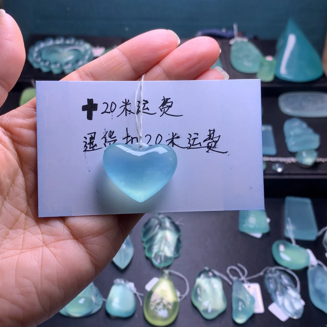 蛇纹石玉未镶嵌吊坠