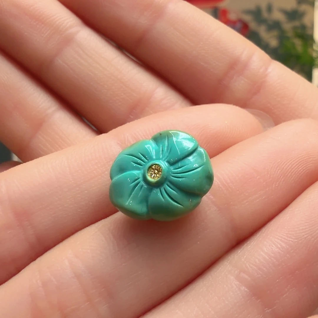 绿松石未镶嵌颈饰