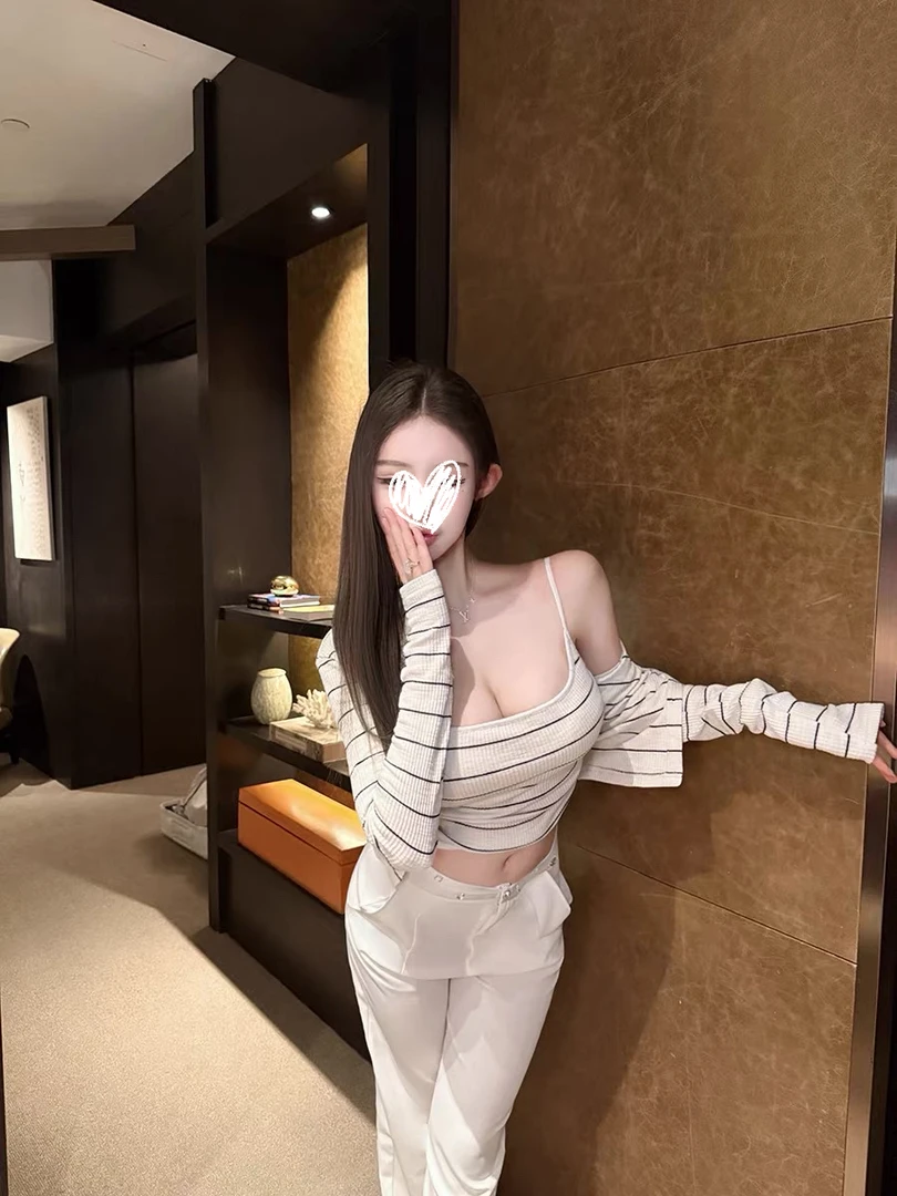 RoseGirls【奶油泡芙】燕麦色甜美气质少女风开衫吊带两件套带胸垫