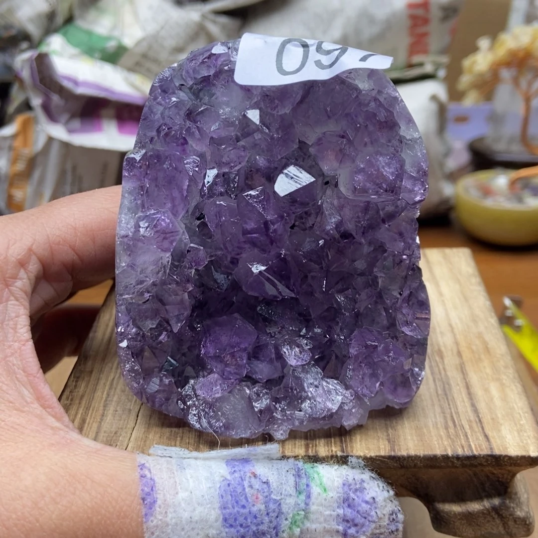 紫晶天然水晶摆件未镶嵌