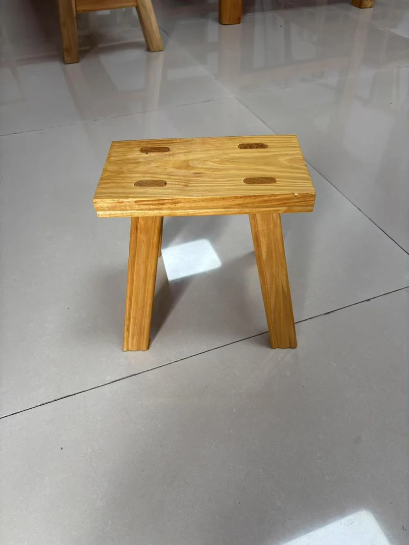 木质小板凳