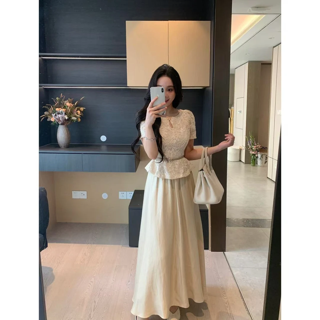 XINYI【艺术新贵】夏季蕾丝刺绣小衫女+高腰半身裙显瘦X625E06215