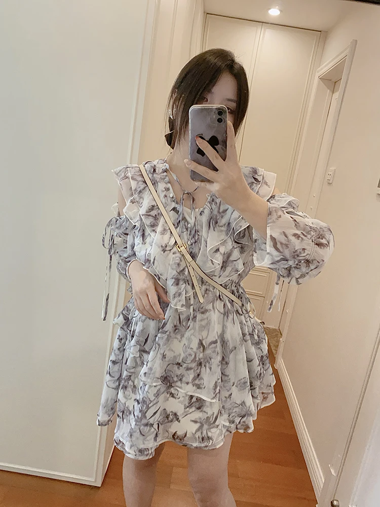 2025春夏甜美日系荷叶边露肩系带不规则收腰印花短款雪纺连衣裙女