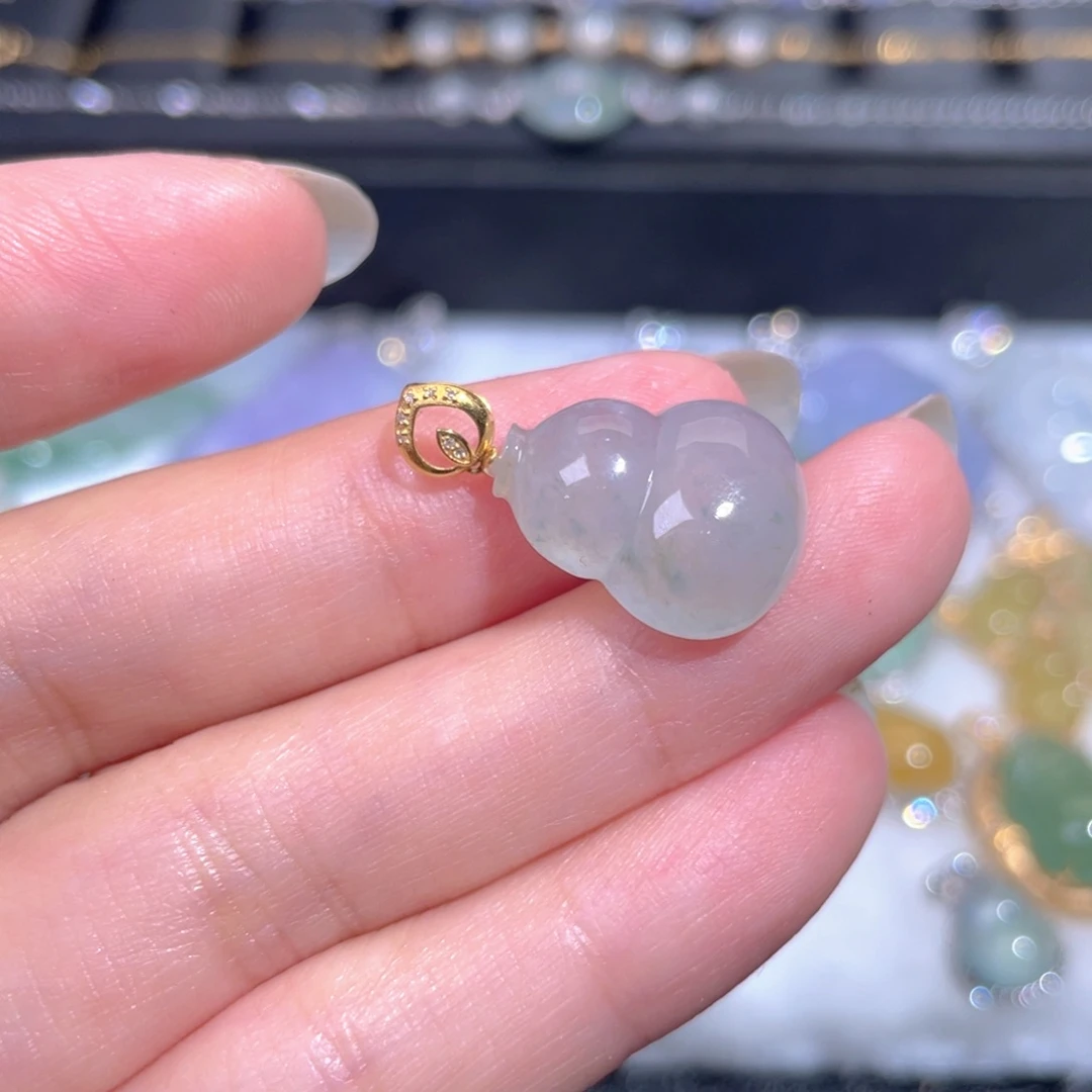 颈饰18K金镶嵌翡翠翡翠