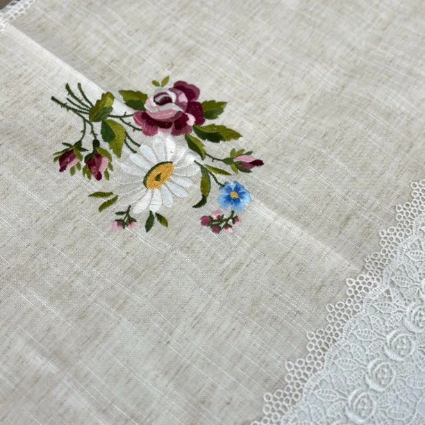 H1502  花朵刺绣布艺桌布 130*180cm左右