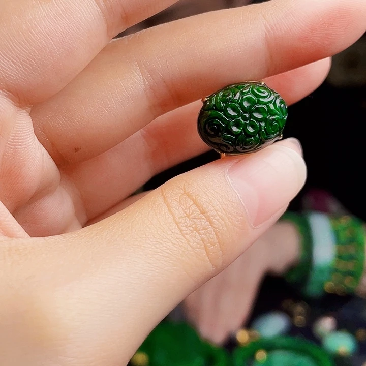 翡翠银S925镶嵌颈饰多样性