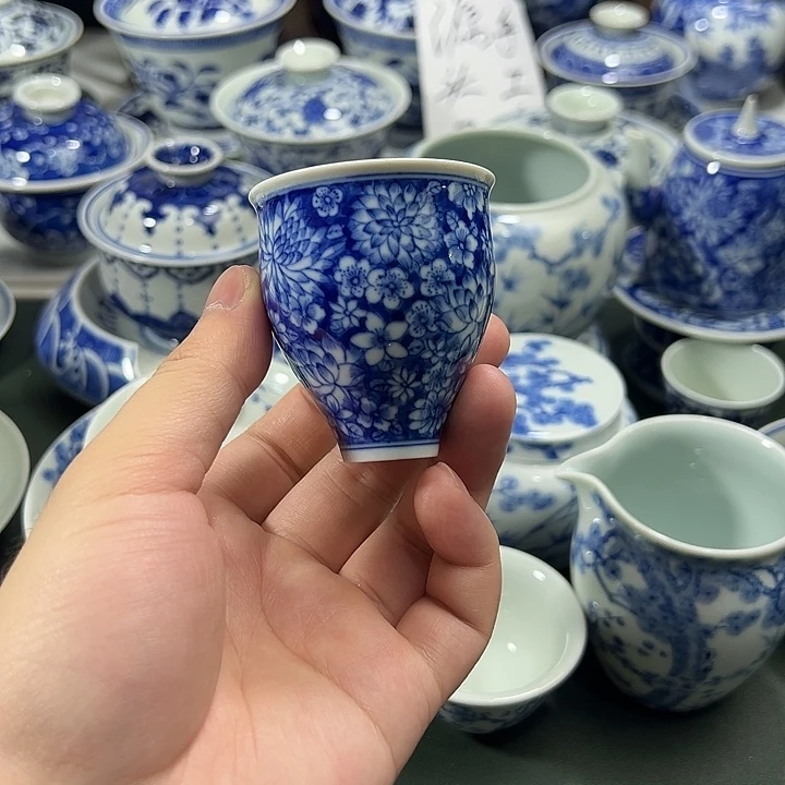 柴窑蓝地万花闻香杯薄胎