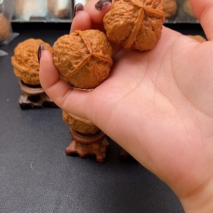 万***我吊坠文玩核桃三棱