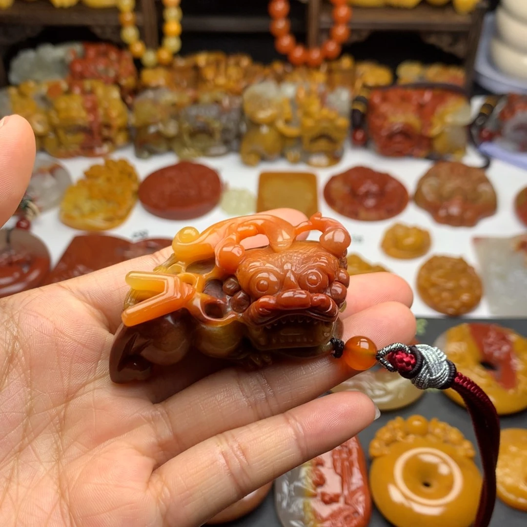 石英质玉（黄龙玉）挂件未镶嵌