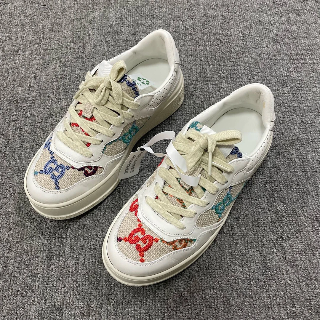 95新 GUCCI/古驰 刺绣低帮时尚板鞋  37码/3062