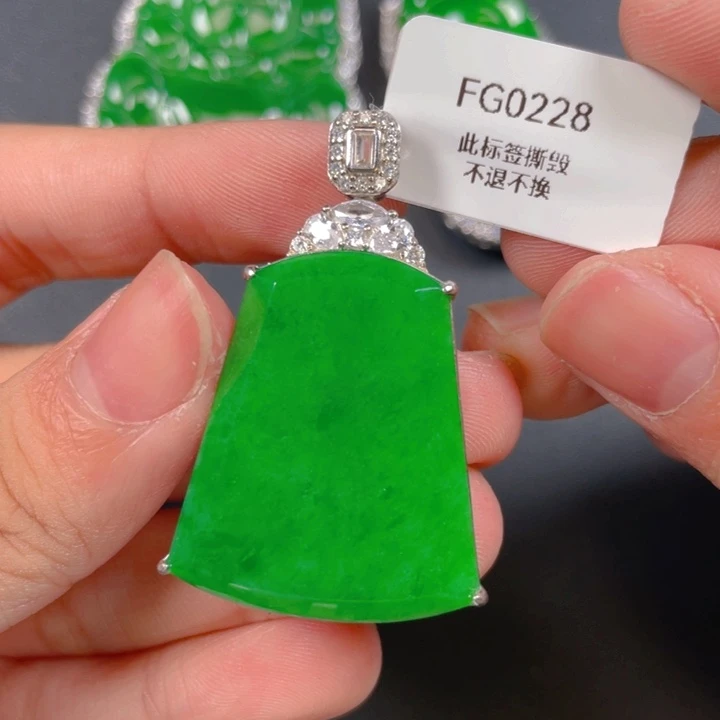 【闪购商品】颈饰银S925镶嵌翡翠翡翠