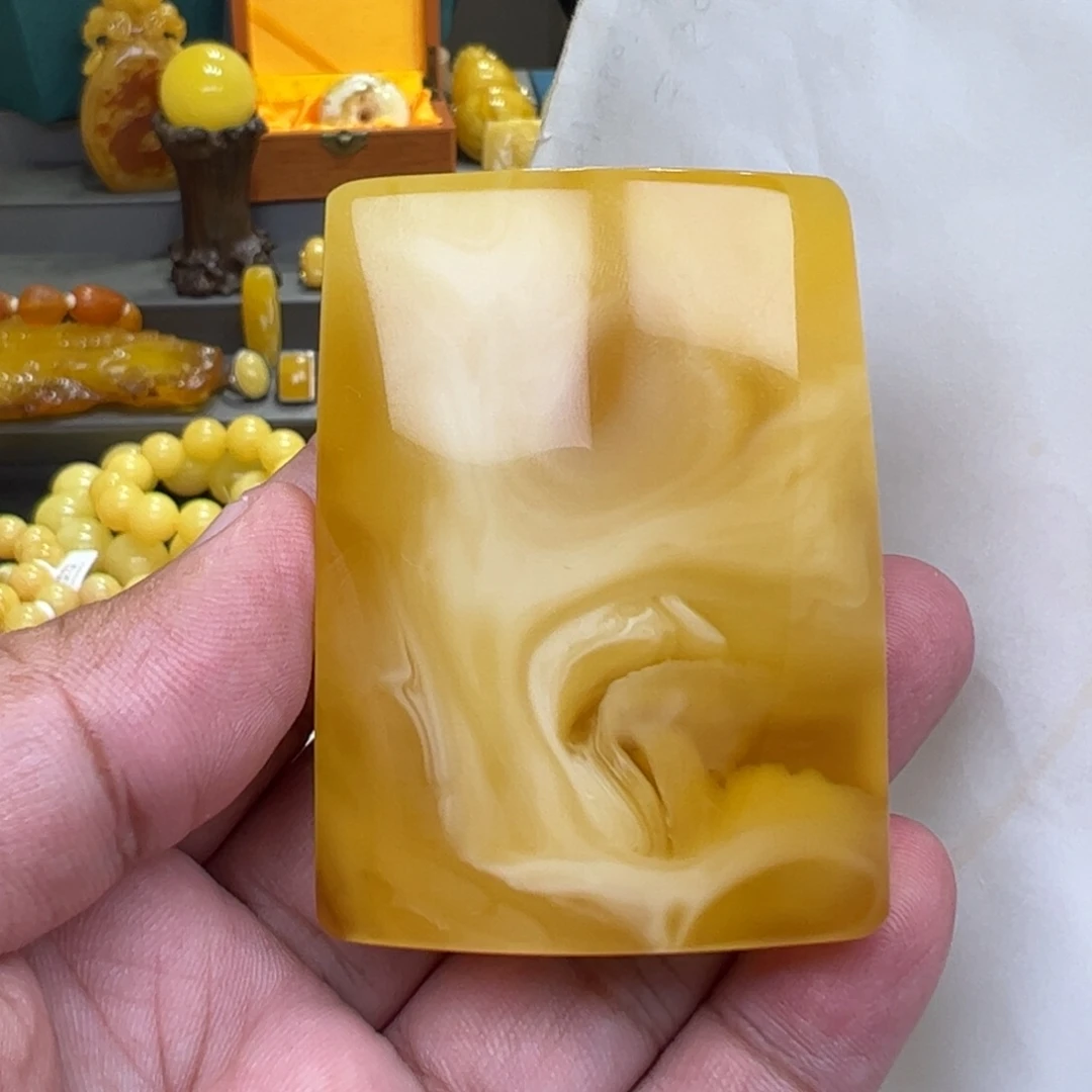 【闪购商品】未镶嵌琥珀裸石53.97克