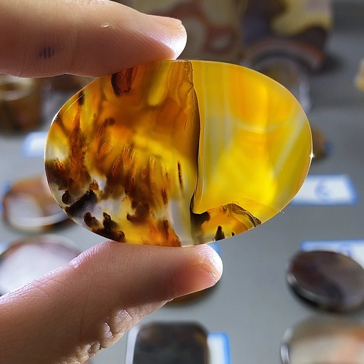 玛瑙/玉髓未镶嵌珠宝半成品115