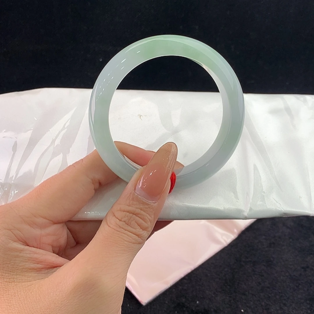 【闪购商品】未镶嵌手镯翡翠正54