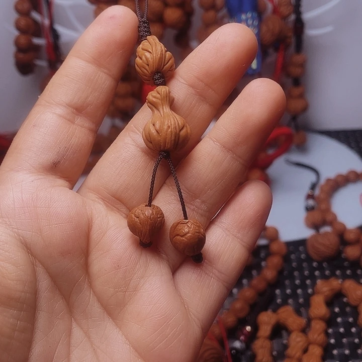 桃核吊坠龙纹桃枭