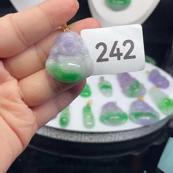 翡翠未镶嵌颈饰赠链