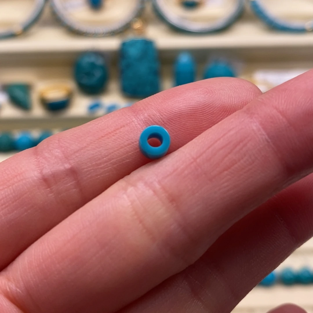 绿松石未镶嵌珠宝奇石直径5×3.5直切线束