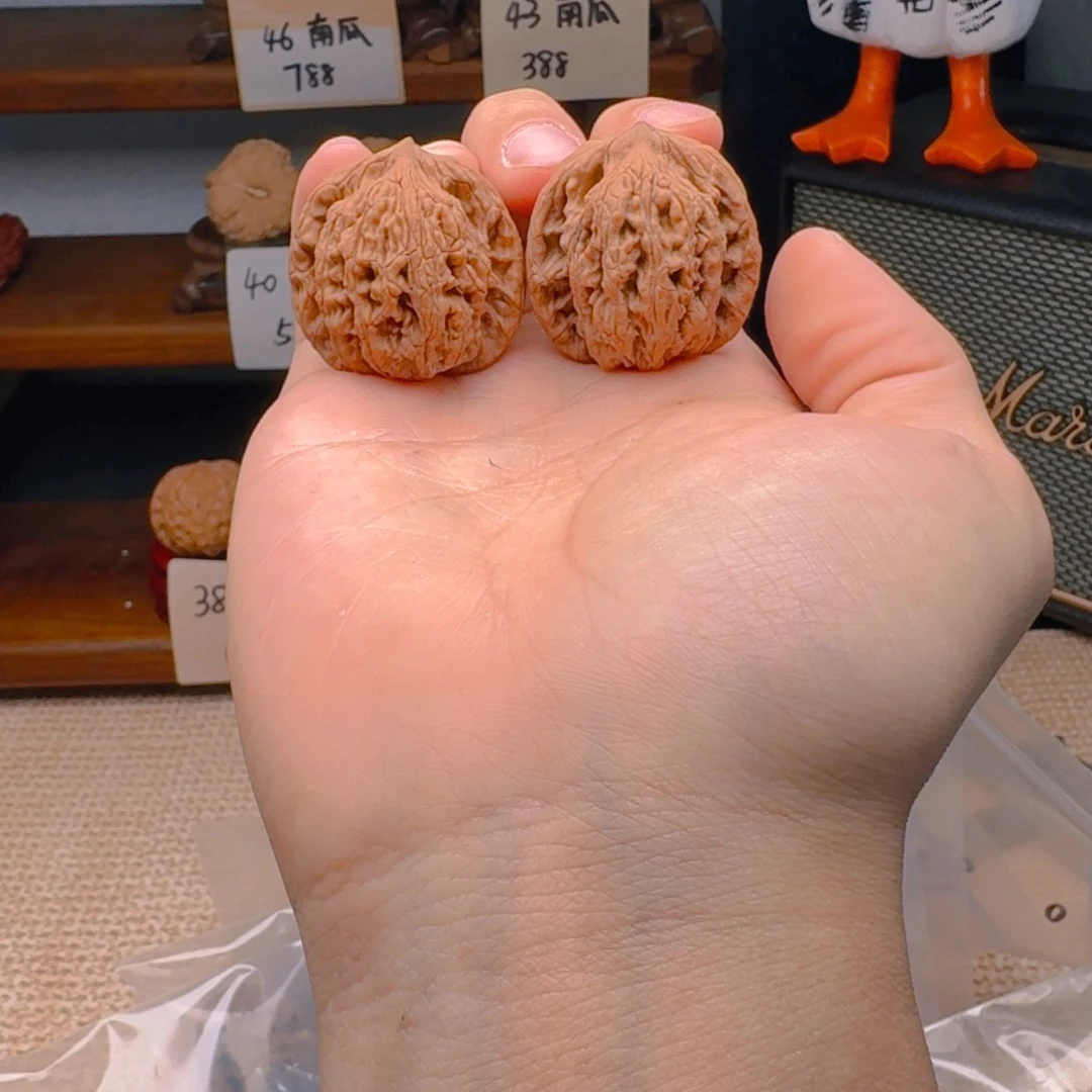 文玩核桃把件3304虎头