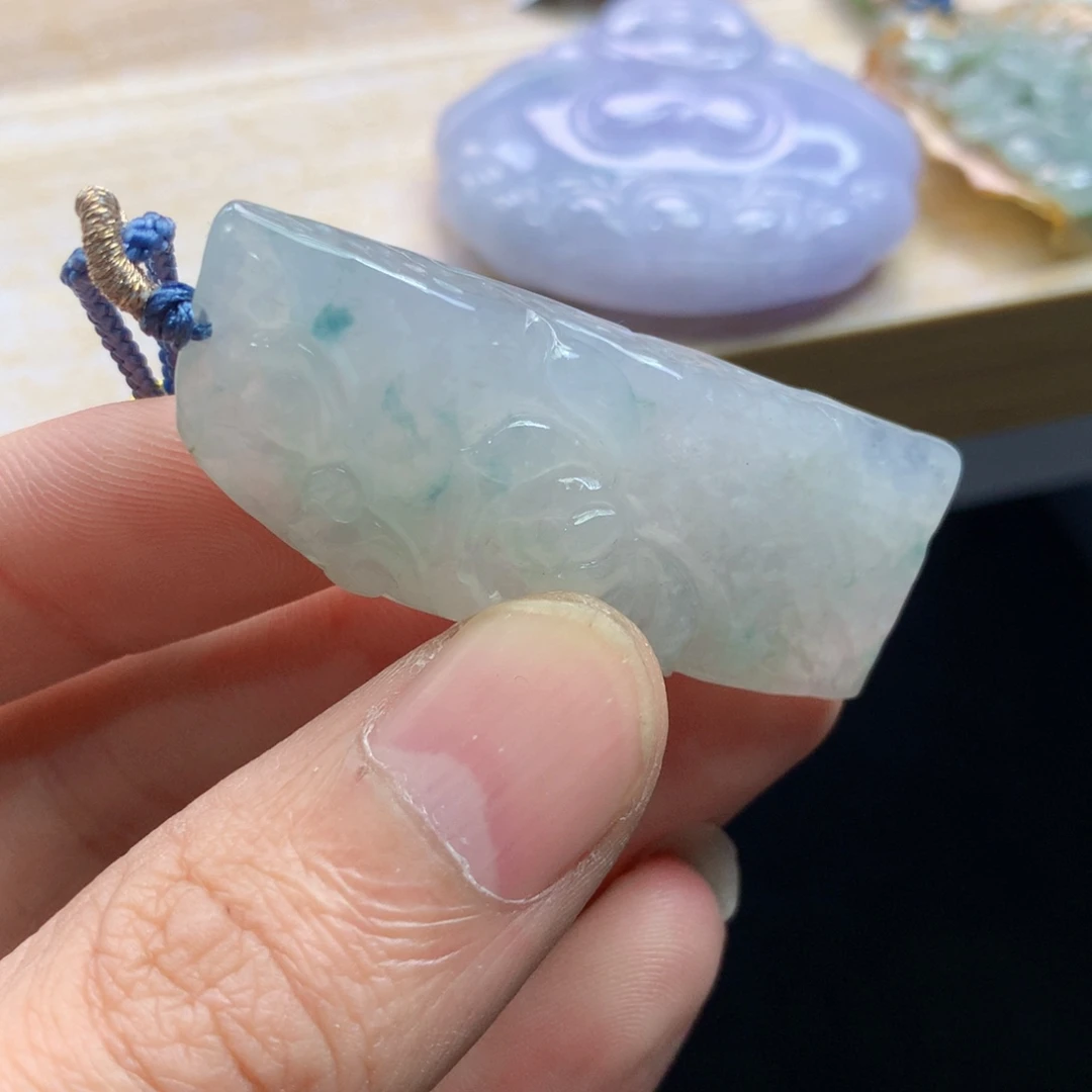 颈饰未镶嵌翡翠吊坠