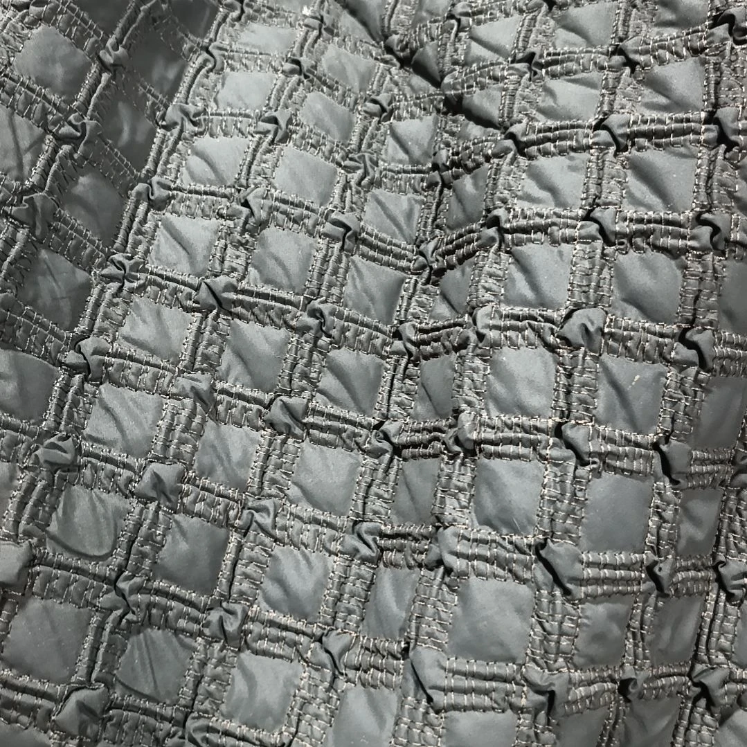 灰绿色褶皱方块绗棉7.5元1米