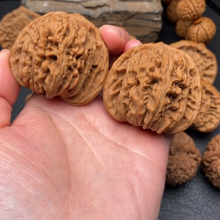 桃核把件全品47四座楼