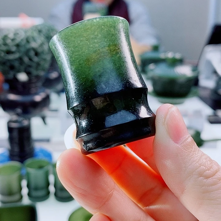 和田玉（青玉）未镶嵌把件微瑕