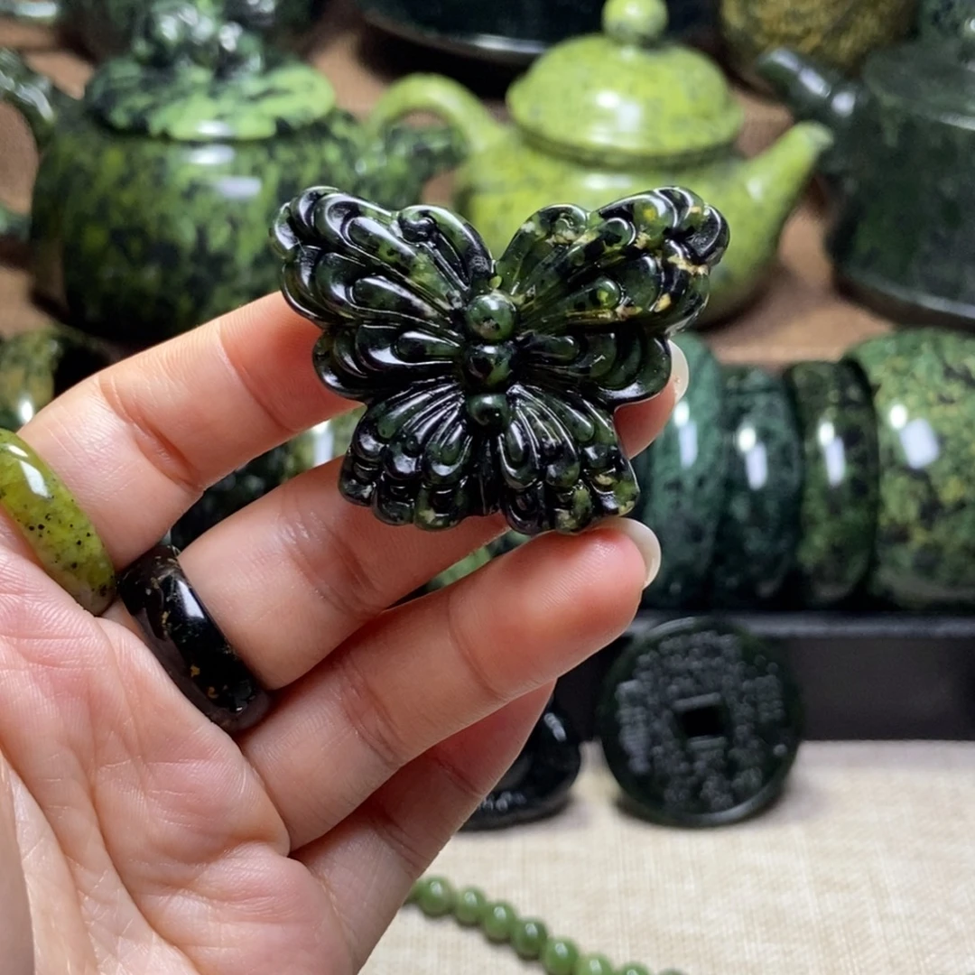 蛇纹石玉未镶嵌药王石吊坠