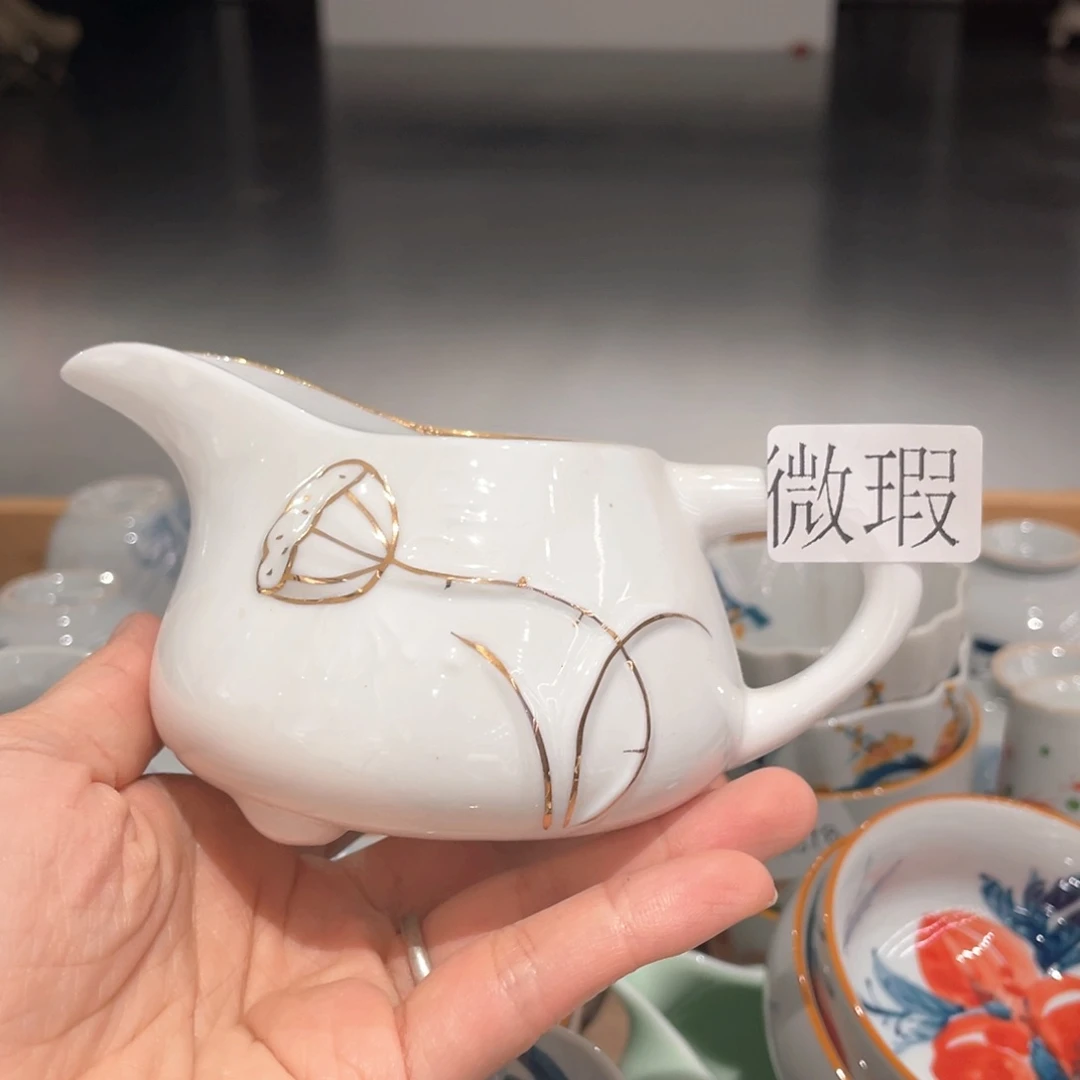 釉下手绘茶具微瑕