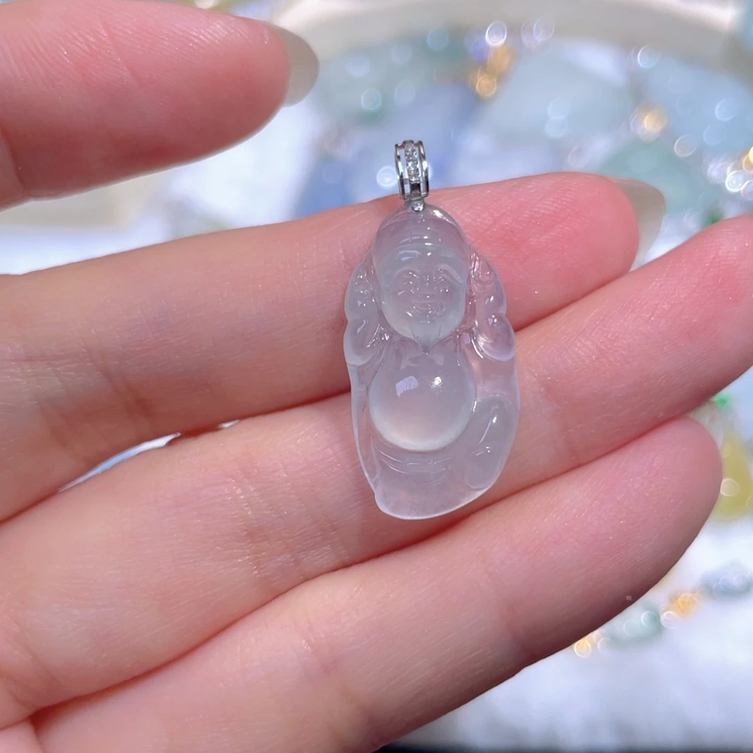 翡翠18K金镶嵌颈饰翡翠